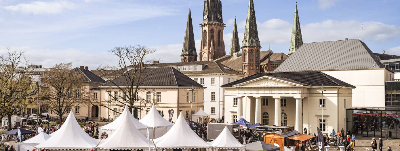 Bei der Veranstaltung Hallo Fahrrad finden auf dem Oldenburger Schlossplatz viele Aktionen rund ums Fahrrad statt.