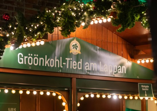 Schild an der Holzbude 