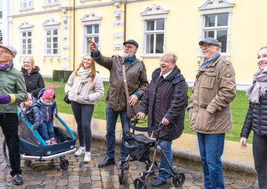 Stadtf&uuml;hrung durch Oldenburg mit G&auml;stef&uuml;hrer und G&auml;sten.