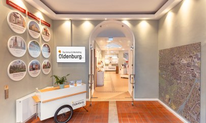 Blick in den Eingangsbereich der Touristinfo Oldenburg