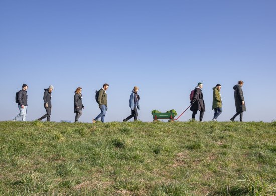 Menschen gemeinsam auf Kohlfahrt