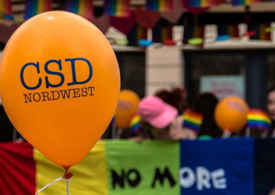 Luftballon auf dem CSD Nordwest in Oldenburg.